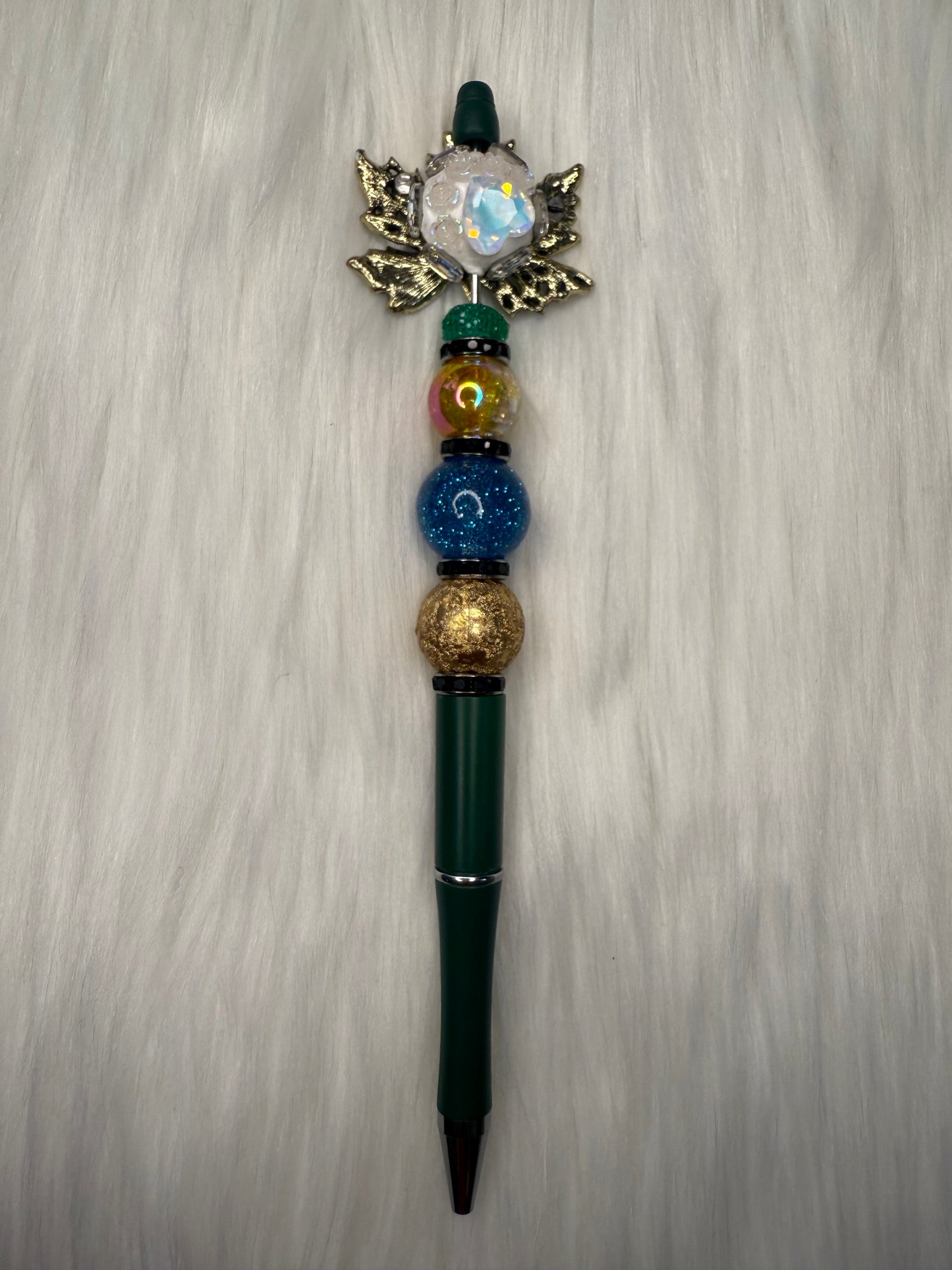 Beaded pen( fancy maple leaf)
