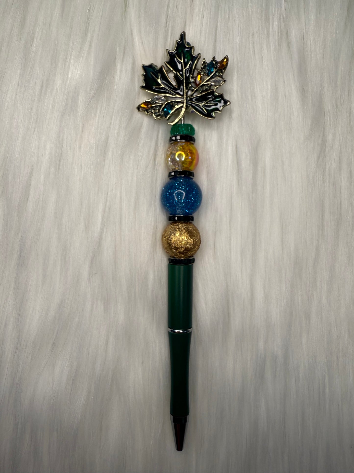Beaded pen( fancy maple leaf)