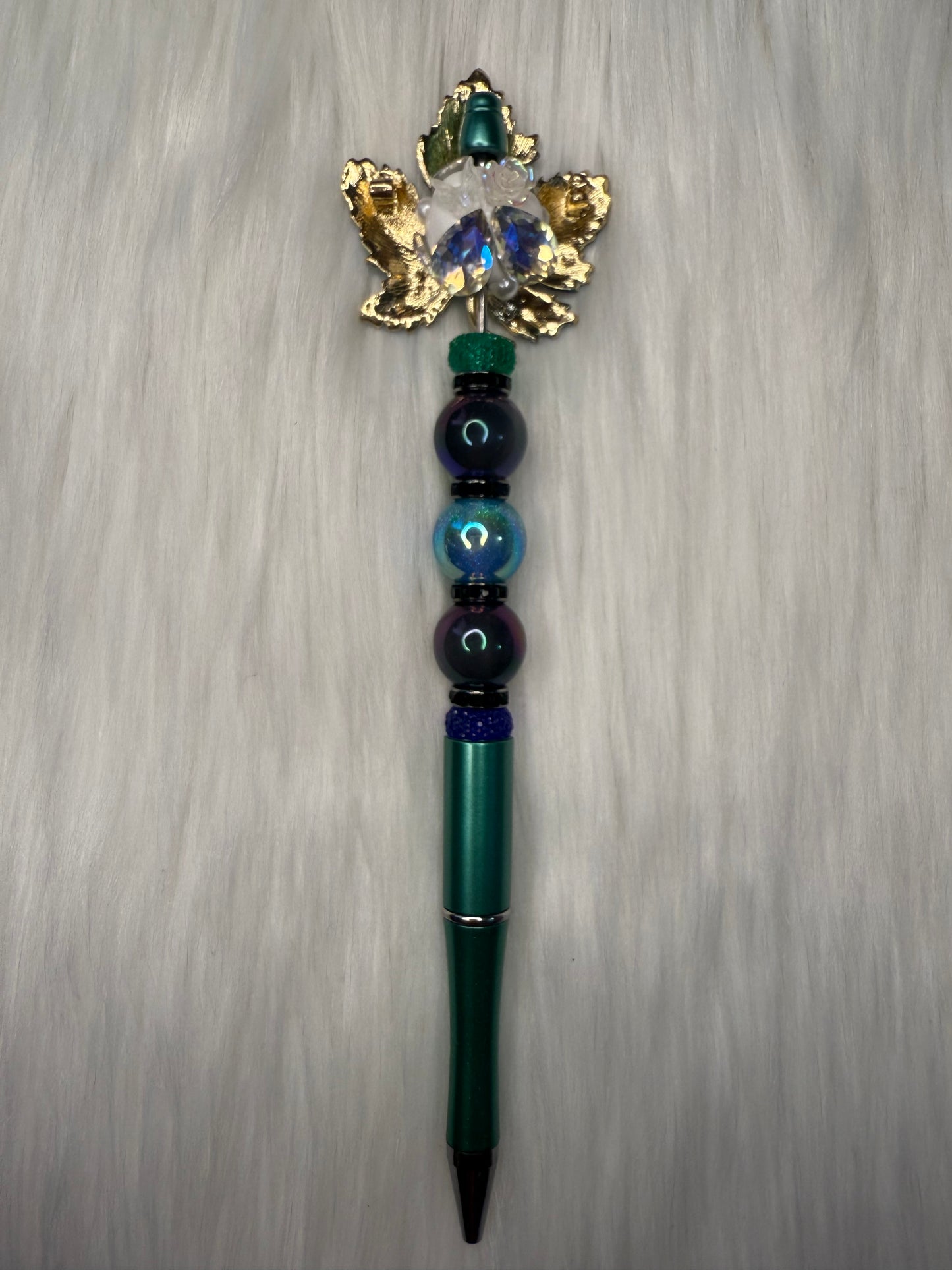 Beaded pen(maple leaf)